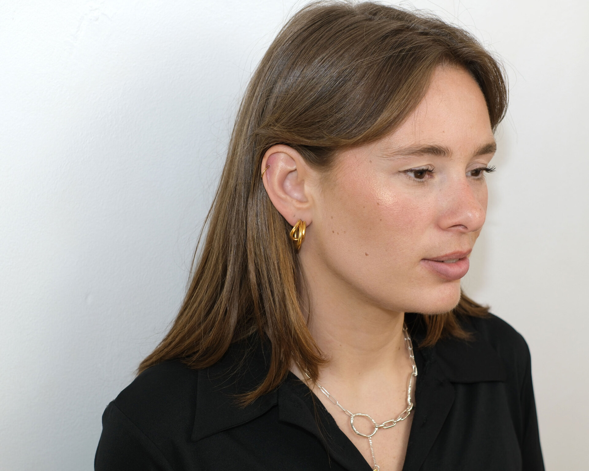 Uteki hoops with intertwined gold plated silver wire.