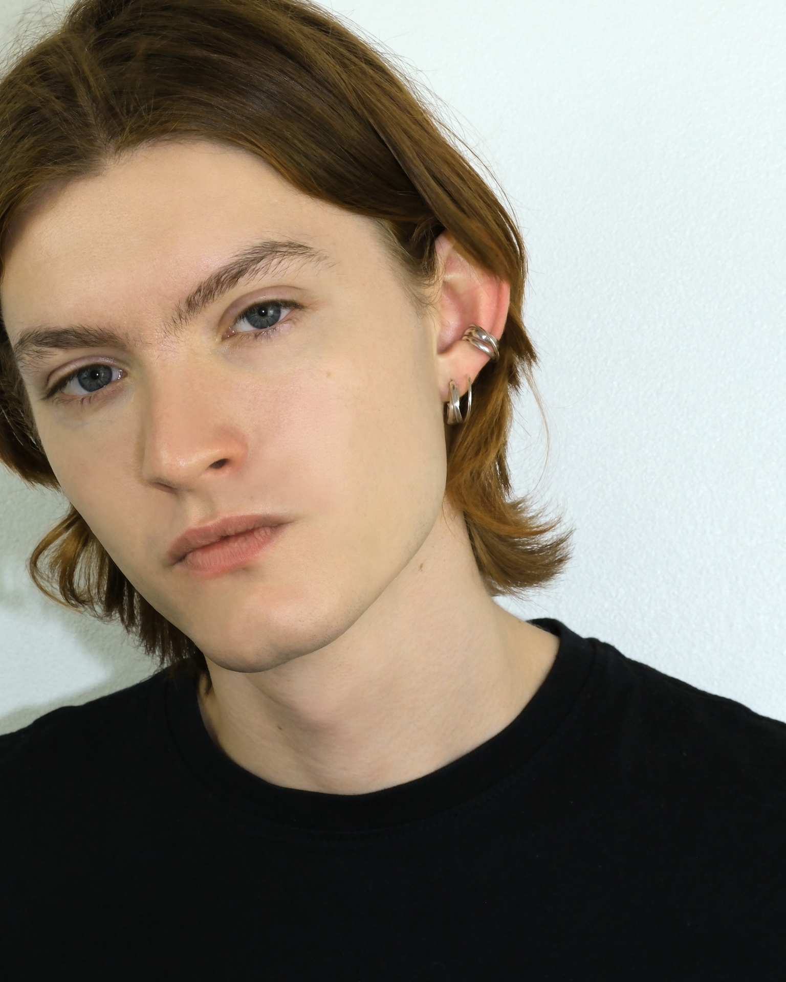 Hattari ear cuff with intertwined silver wires.